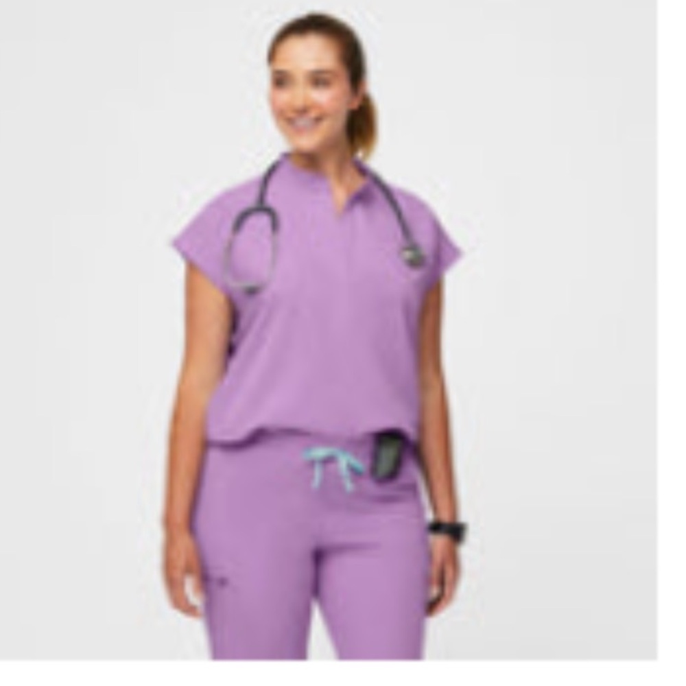 NWT FIGS Rafaela Oversized Scrub Top. Size: XXS